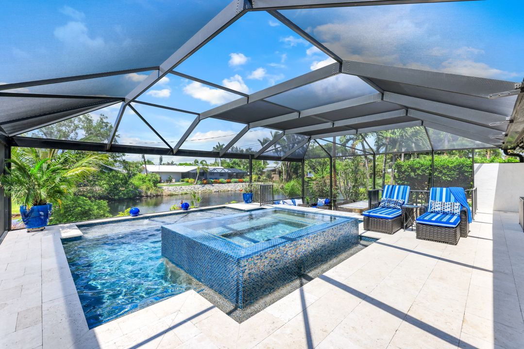 999 E Valley Dr, Bonita Springs, FL 34134