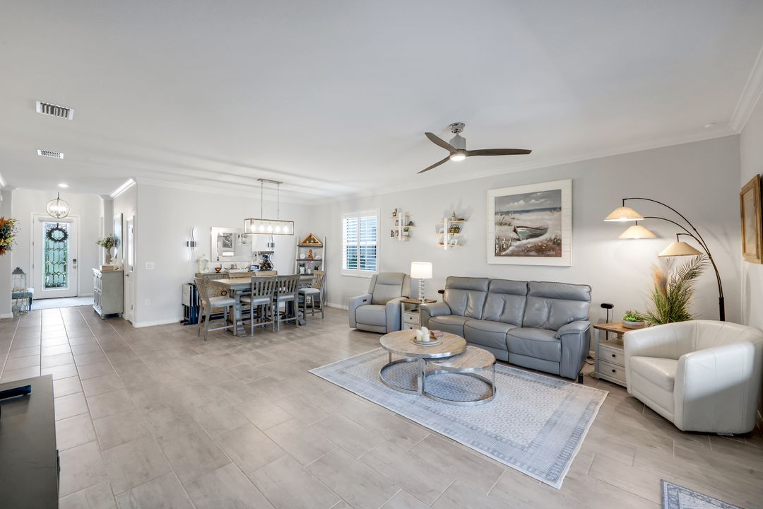 2193 Clementine St, Naples, FL 34120