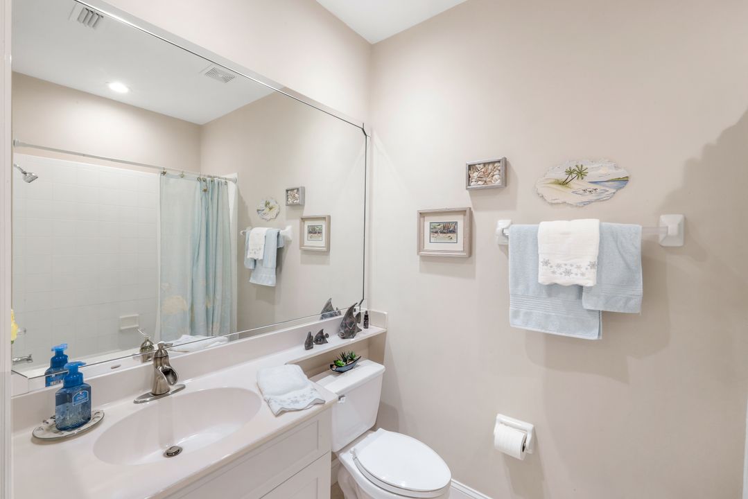 8239 Parkstone Pl #107, Naples, FL 34120