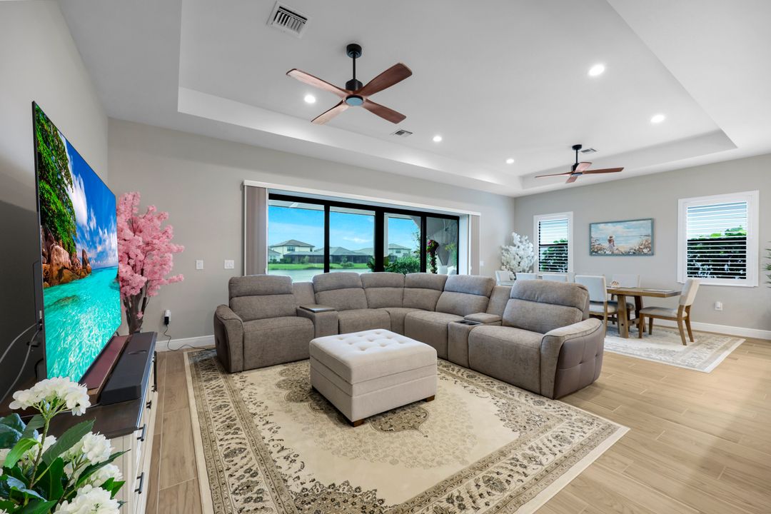 4065 Aquila Pl, Naples, FL 34120