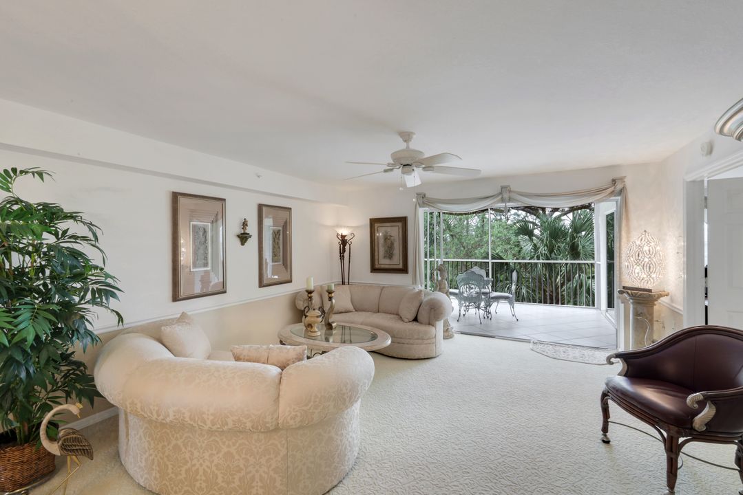 15495 Cedarwood Ln #204, Naples, FL 34110