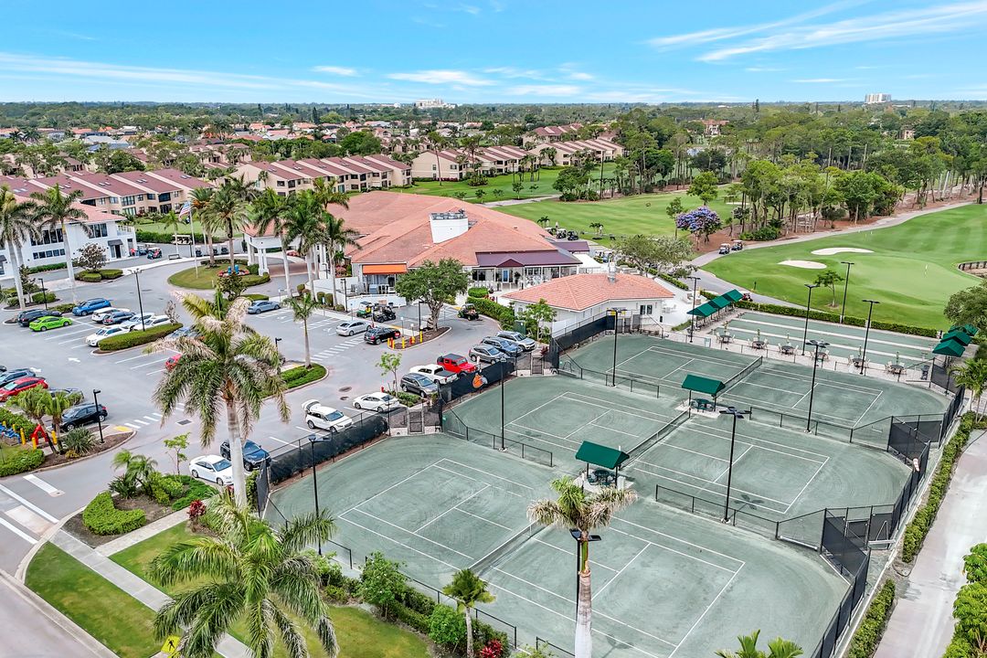 1051 Foxfire Ln #309, Naples, FL 34104