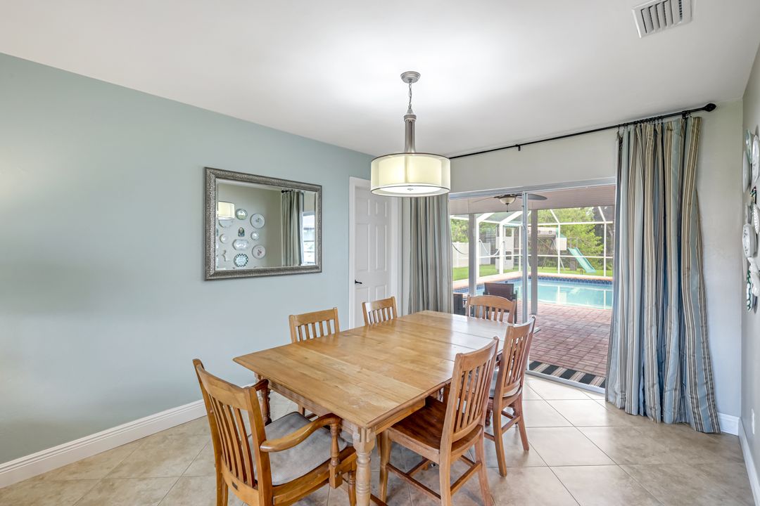 539 Cypress Way E, Naples, FL 34110