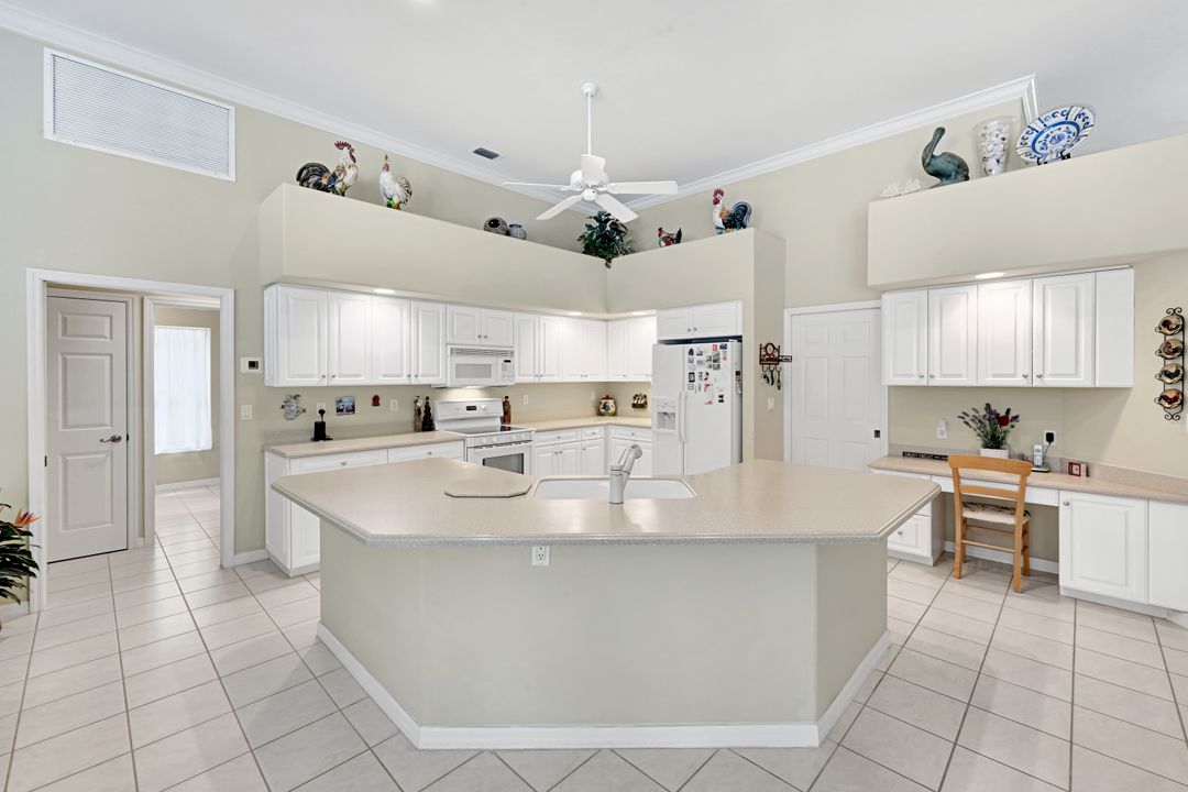 3490 Wild Indigo Ln, Bonita Springs, FL 34134