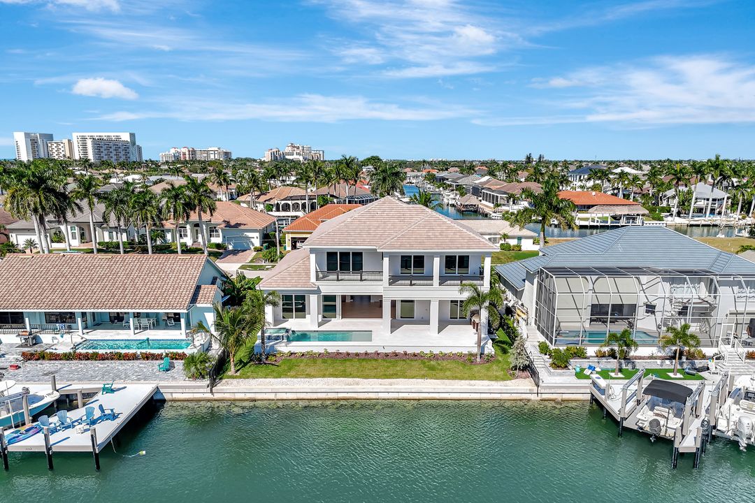 860 Banyan Ct, Marco Island, FL 34145