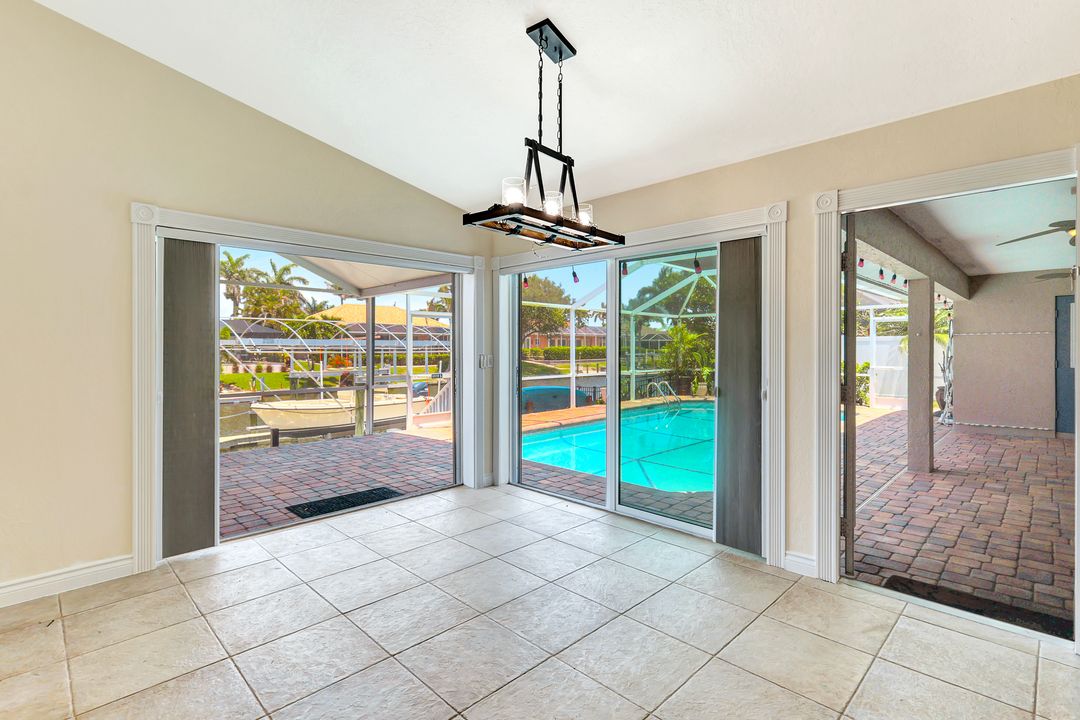 5012 SW 8th Pl, Cape Coral, FL 33914