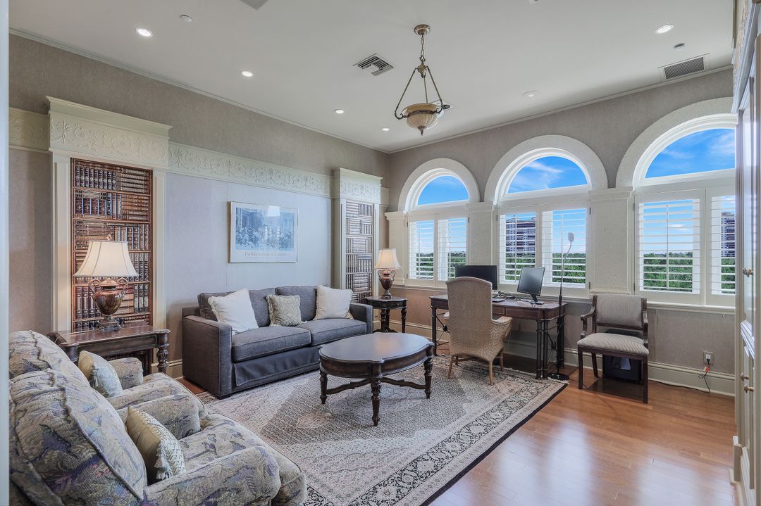 7425 Bay Colony Dr, Naples, FL 34108