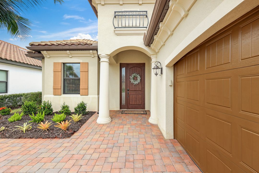 17450 Galway Run, Bonita Springs, FL 34135