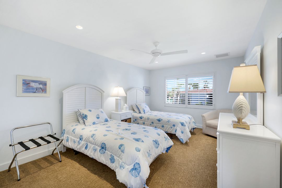 2211 Gulf Shore Blvd N #C4, Naples, FL 34102