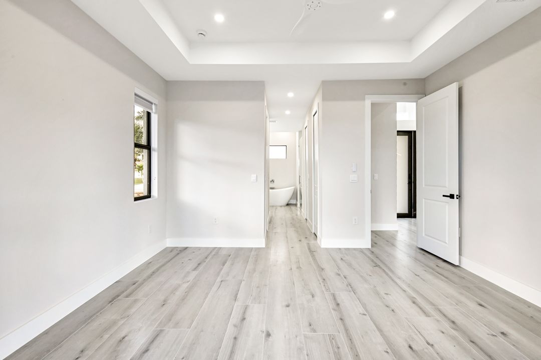 1020 NW 33rd Pl, Cape Coral, FL 33993