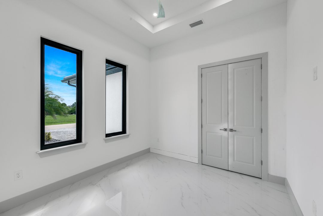342 SW 31st Ave, Cape Coral, FL 33991
