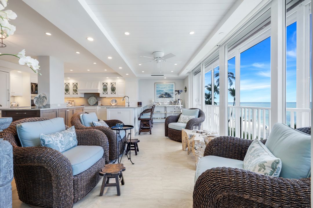 1285 Gulf Shore Blvd N #3B, Naples, FL 34102