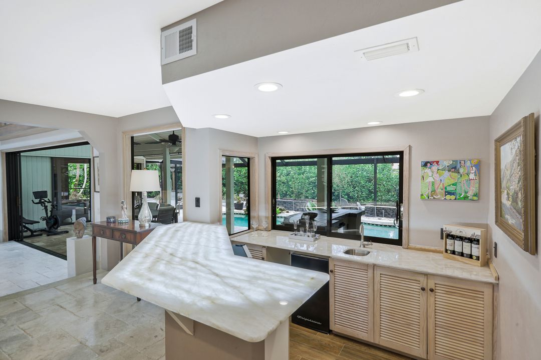 730 Bay Tree Ct, Naples, FL 34108