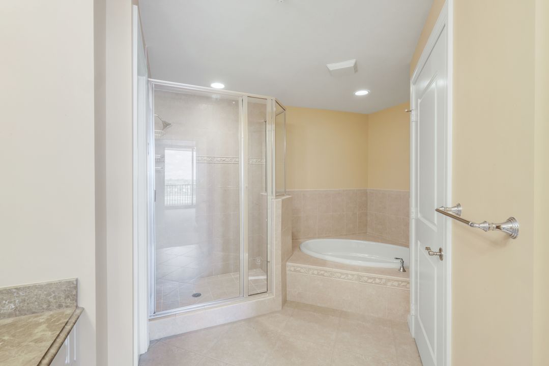 5793 Cape Harbour Dr #615, Cape Coral, FL 33914