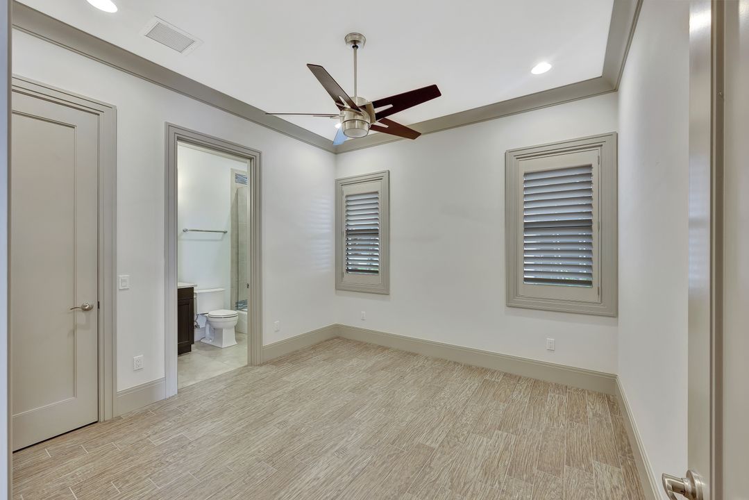 5817 Harbour Cir, Cape Coral, FL 33914