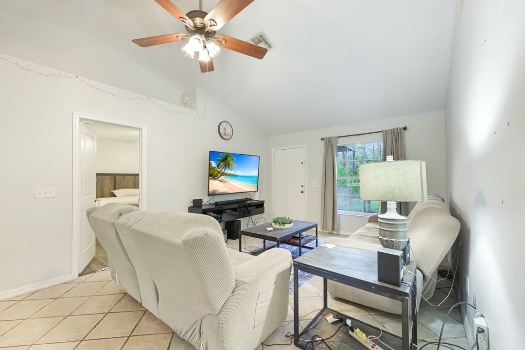 4195 2nd Ave NE, Naples, FL 34120