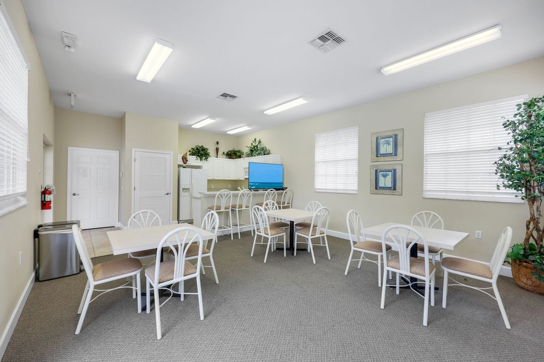 9261 Palmetto Ridge Dr #102, Bonita Springs, FL 34135