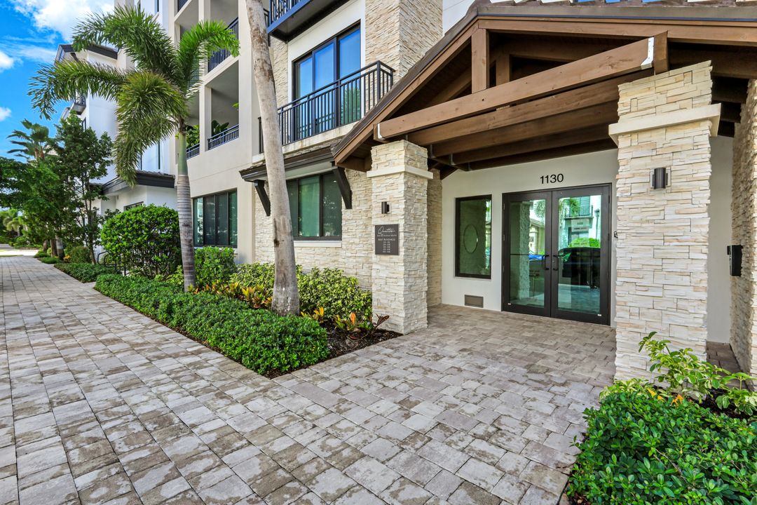 1130 3rd Ave S #207, Naples, FL 34102