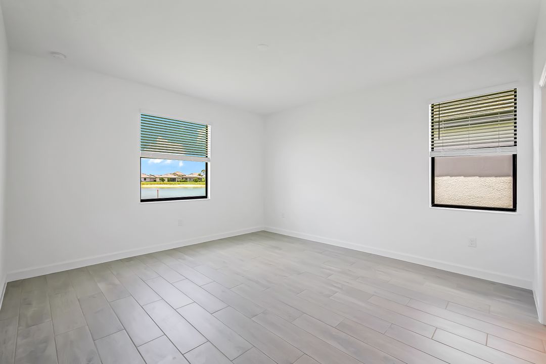 13911 Hunter Oak Dr, Fort Myers, FL 33913