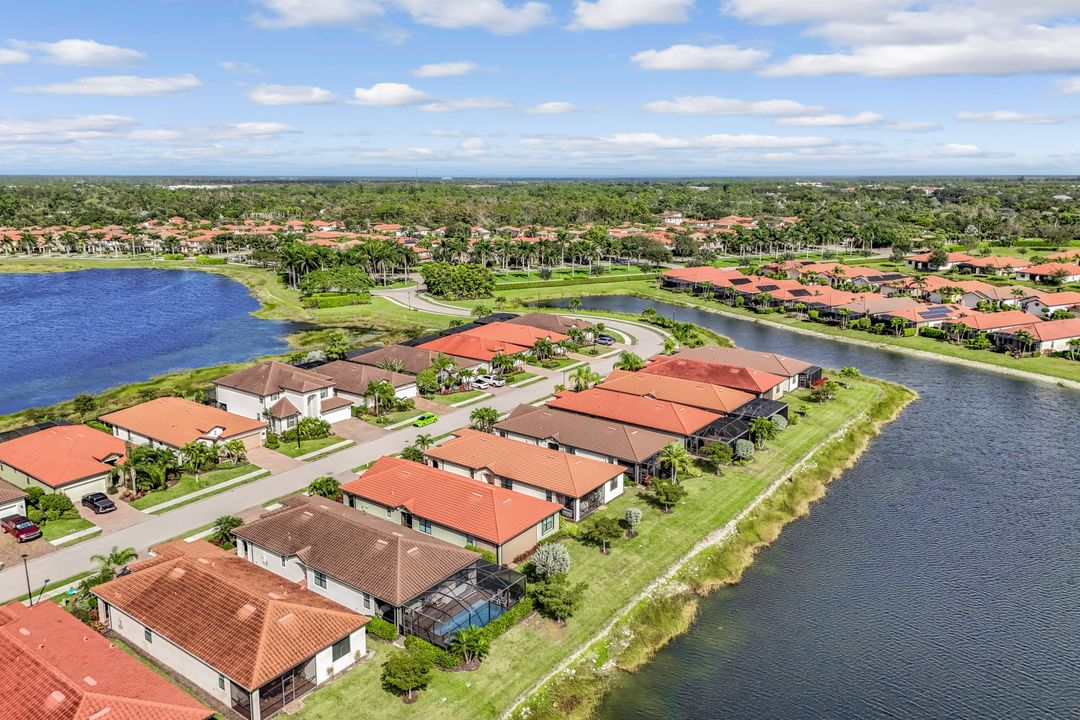 1603 Santiago Cir, Naples, FL 34113