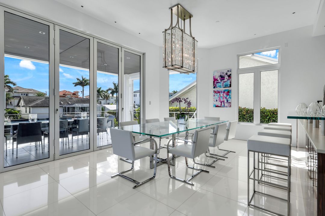 260 Channel Dr, Naples, FL 34108