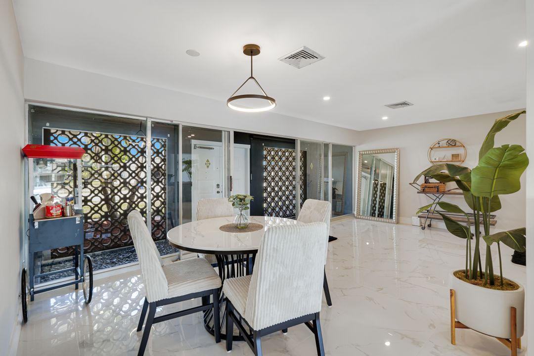 4530 Vinsetta Ave, North Fort Myers, FL 33903