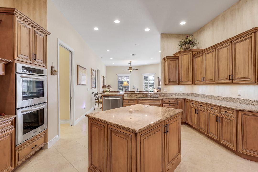 10168 Avonleigh Dr, Bonita Springs, FL 34135