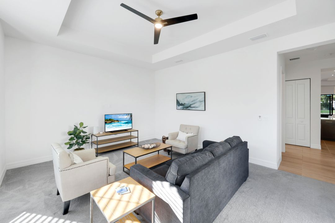 4549 Azalea Dr, Naples, FL 34119