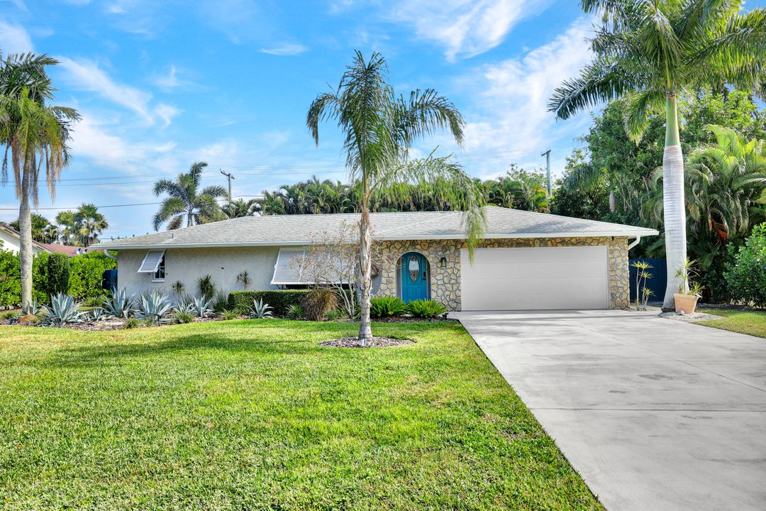 122 Palm River Blvd, Naples, FL 34110