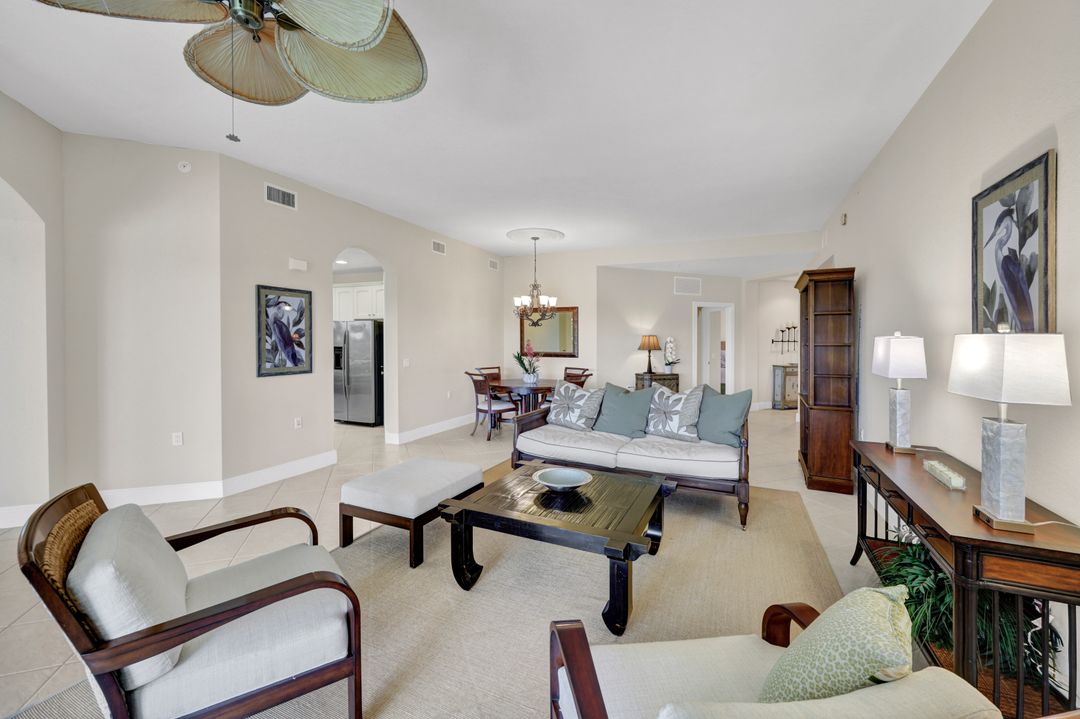 9038 Cascada Way #102, Naples, FL 34114