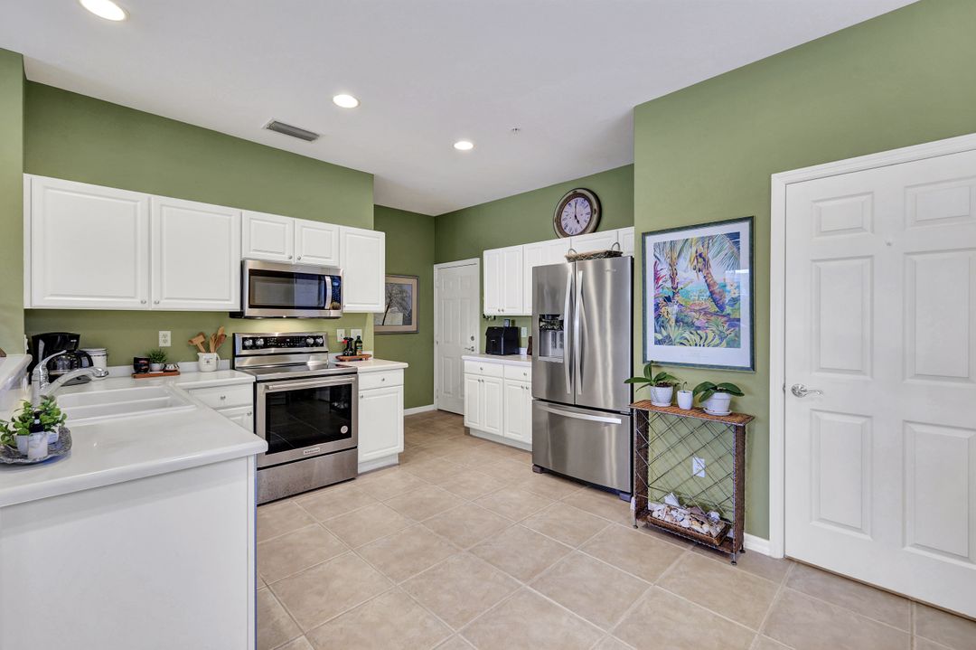15776 Marcello Cir, Naples, FL 34110
