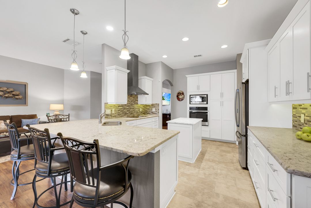 8533 Via Garibaldi Cir #202, Estero, FL 33928