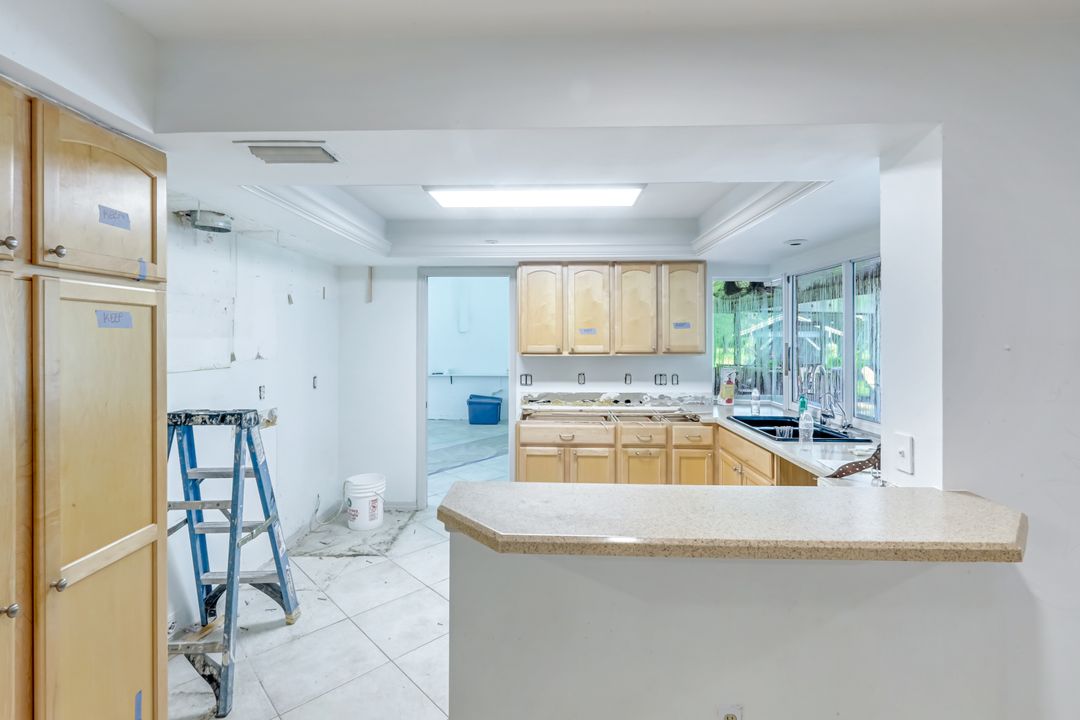 17451 Oak Creek Rd, Alva, FL 33920