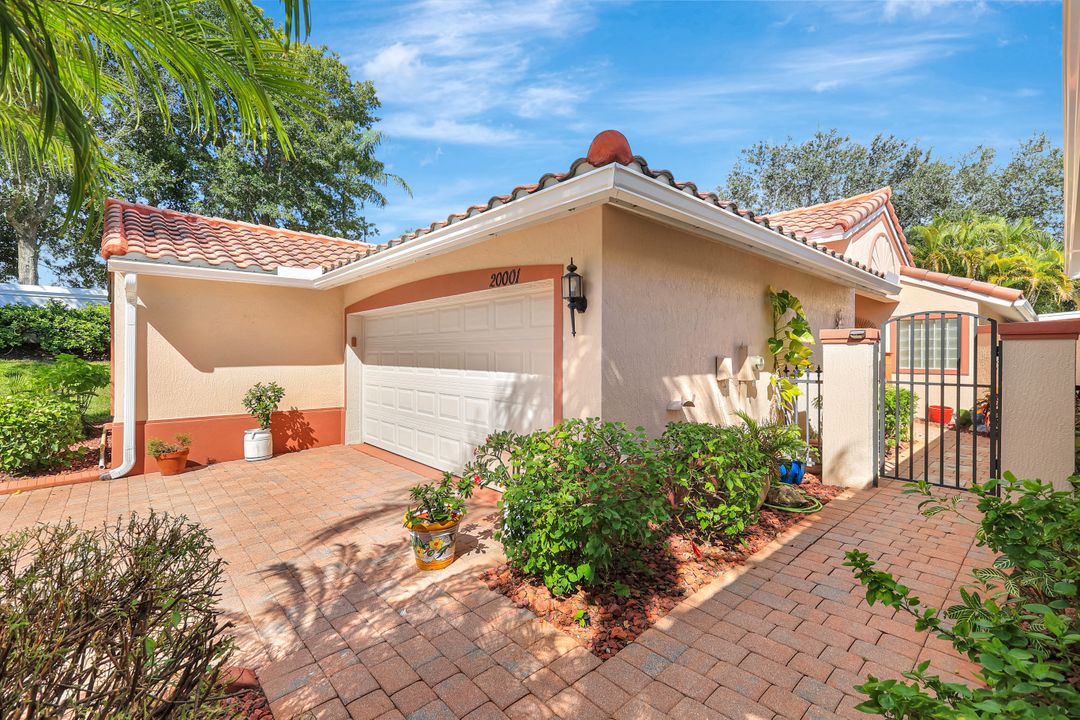 20001 Serene Meadow Ln, Estero, FL 33928