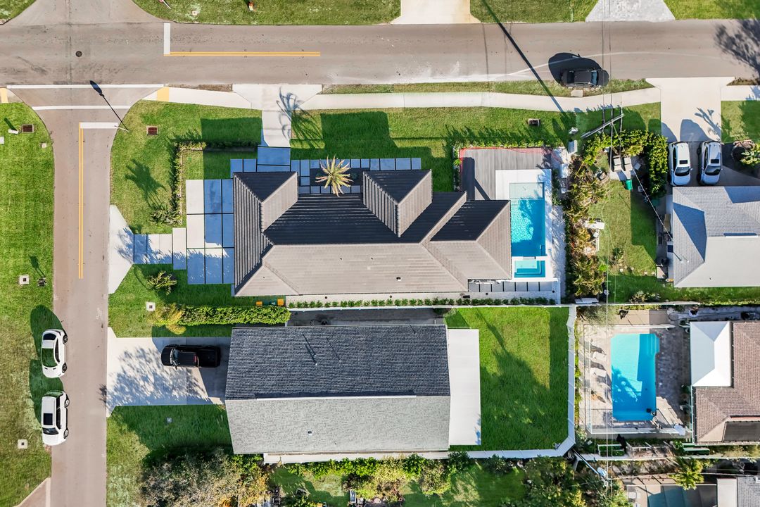 10771 6th St N, Naples, FL 34108