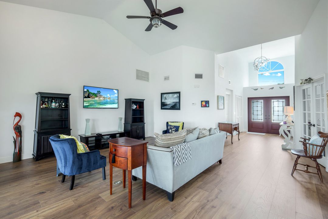 2250 SE 28th St, Cape Coral, FL 33904