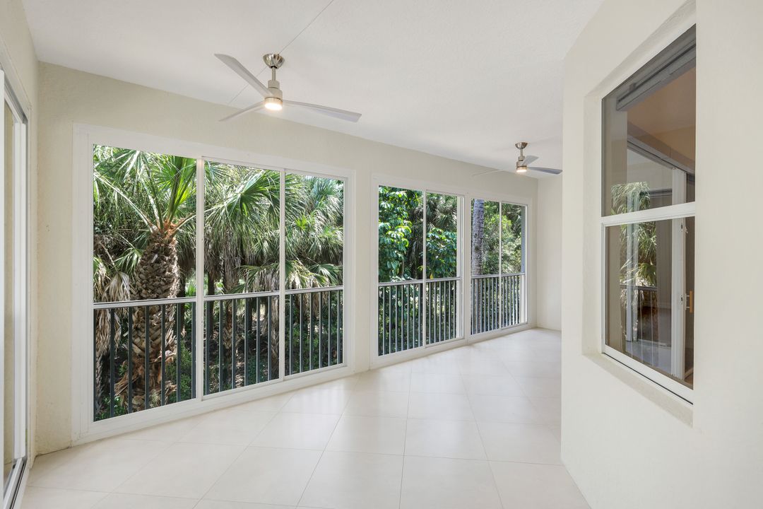 2040 Tarpon Bay Dr N #201, Naples, FL 34119