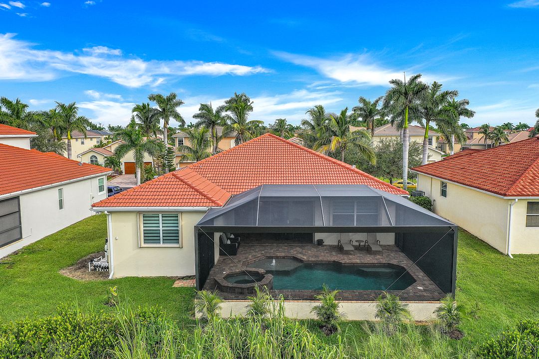 8666 Sumner Ave, Fort Myers, FL 33908