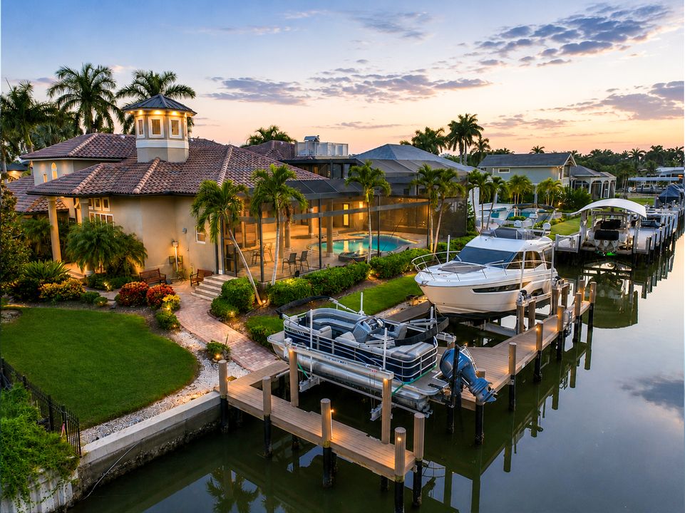 1658 McIlvaine Ct, Marco Island, FL 34145