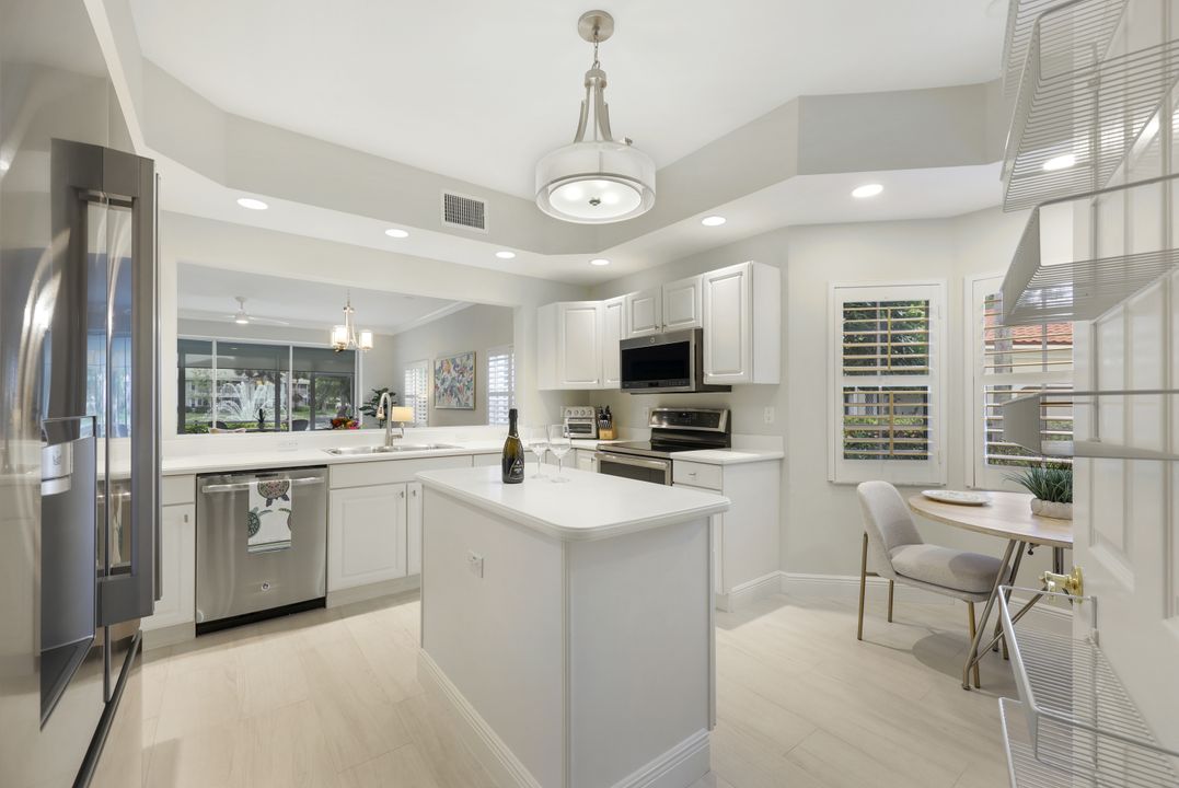 6240 Reserve Cir #802, Naples, FL 34119