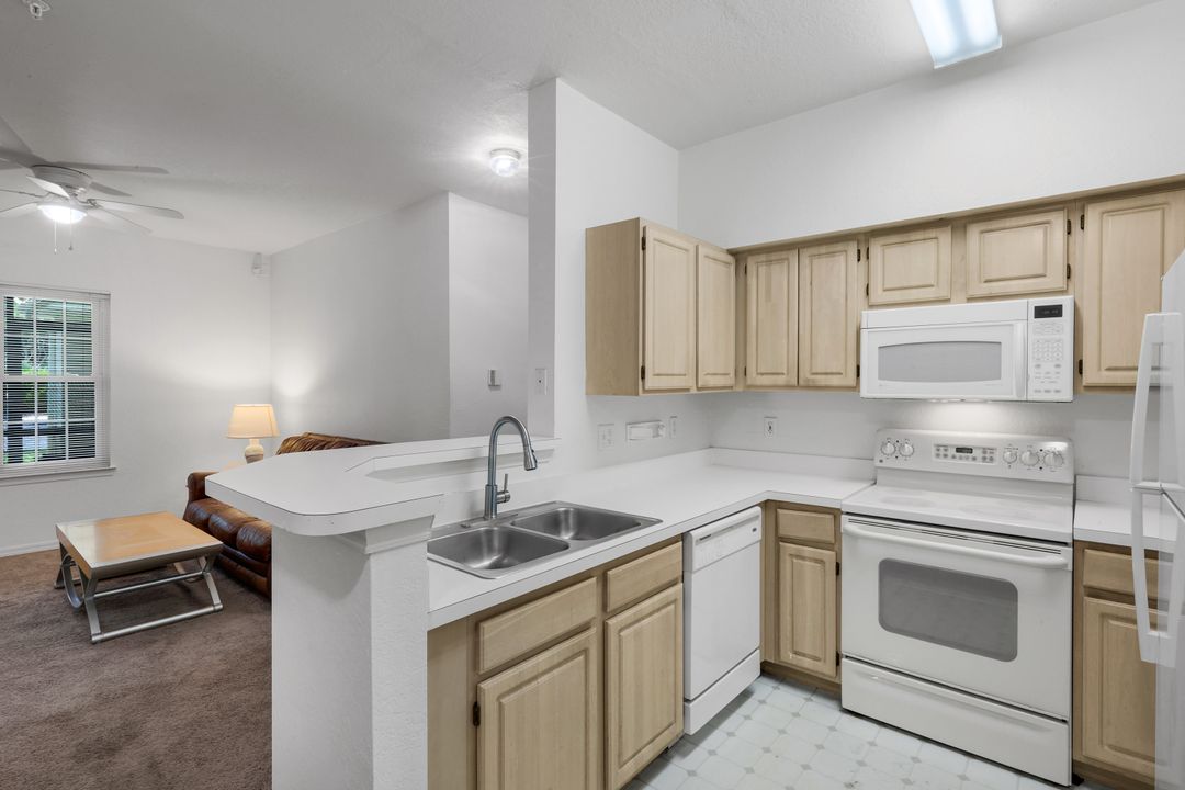 23600 Walden Center Dr #105, Estero, FL 34134