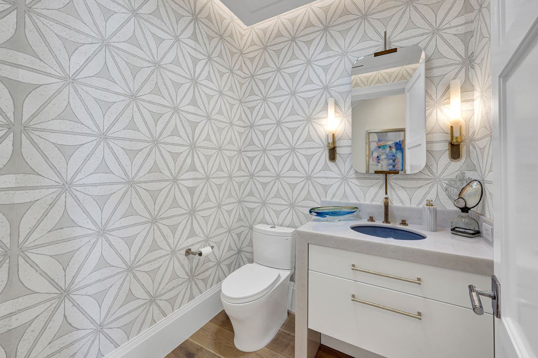 3637 Crayton Rd, Naples, FL 34103