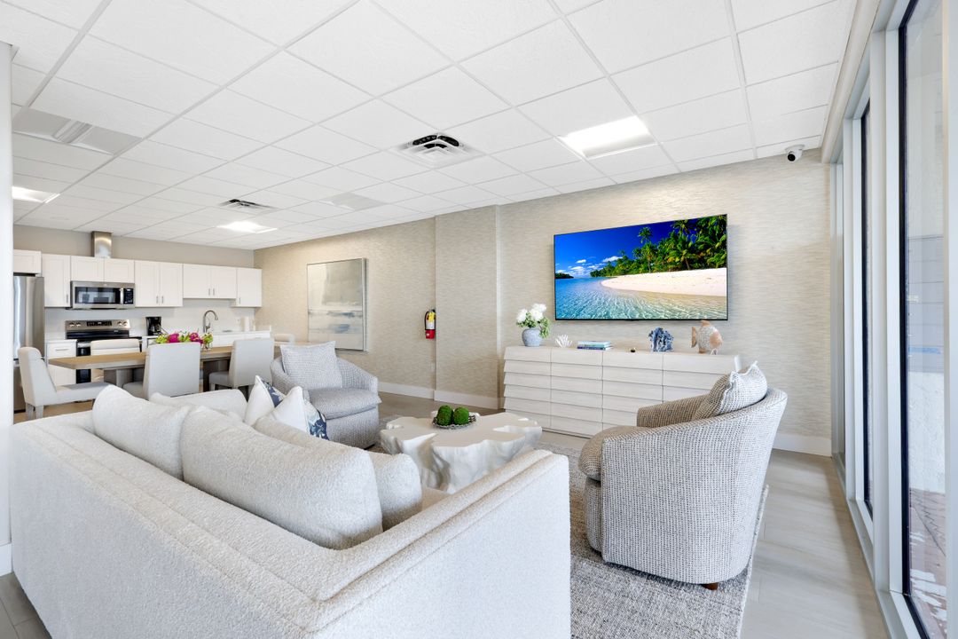 3 Bluebill Ave #206, Naples, FL 34108