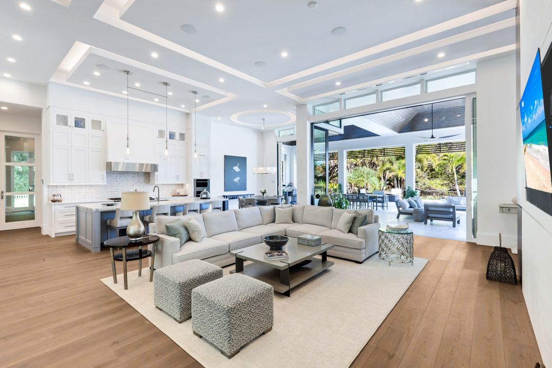 2818 Thistle Way, Naples, FL 34105