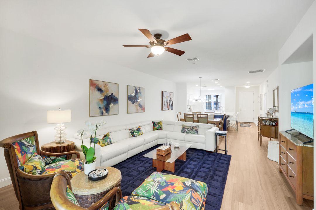 4843 Hampshire Ct #105, Naples, FL 34112