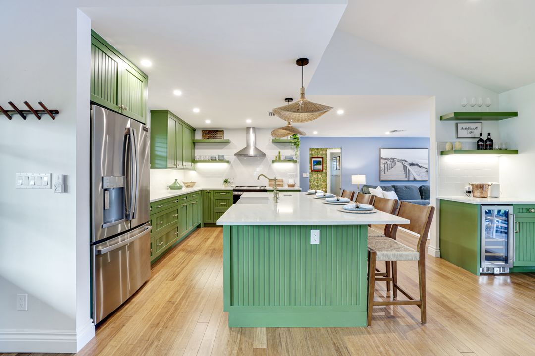 2319 Queens Way, Naples, FL 34112