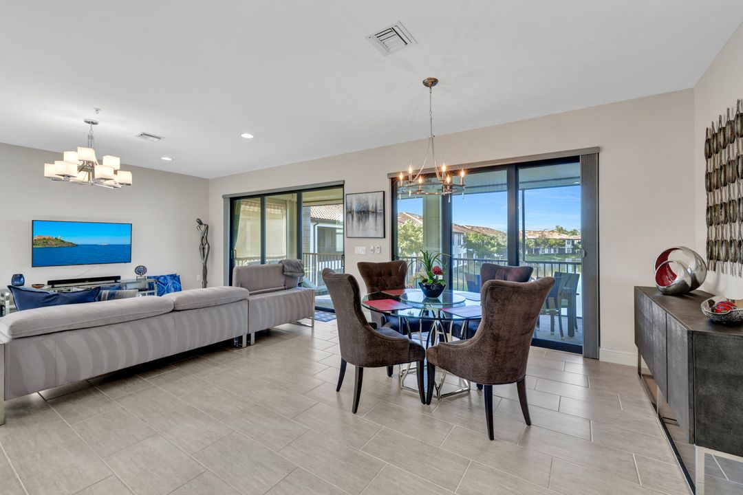 15213 Butler Lake Dr, Naples, FL 34109