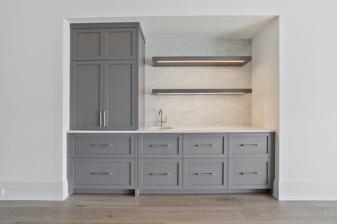 408 16th Ave S, Naples, FL 34102