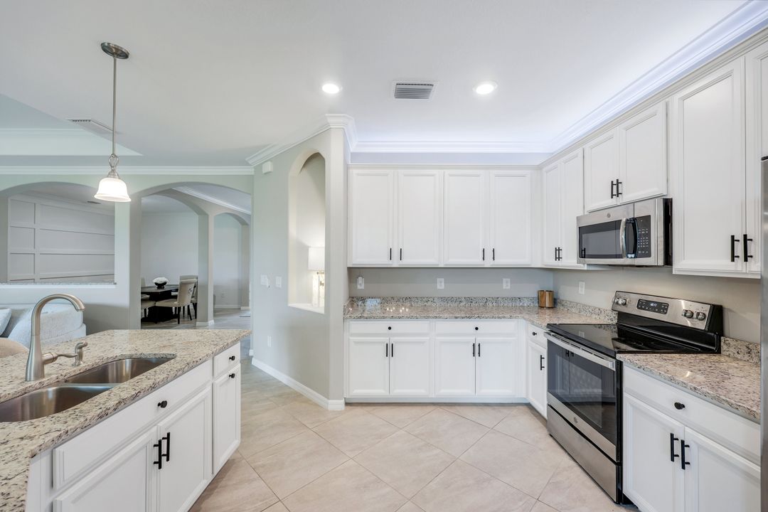 19302 Elston Wy, Estero, FL 33928