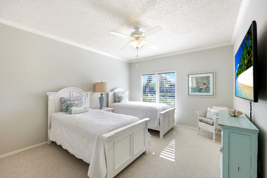 797 Willowbrook Dr #203, Naples, FL 34108